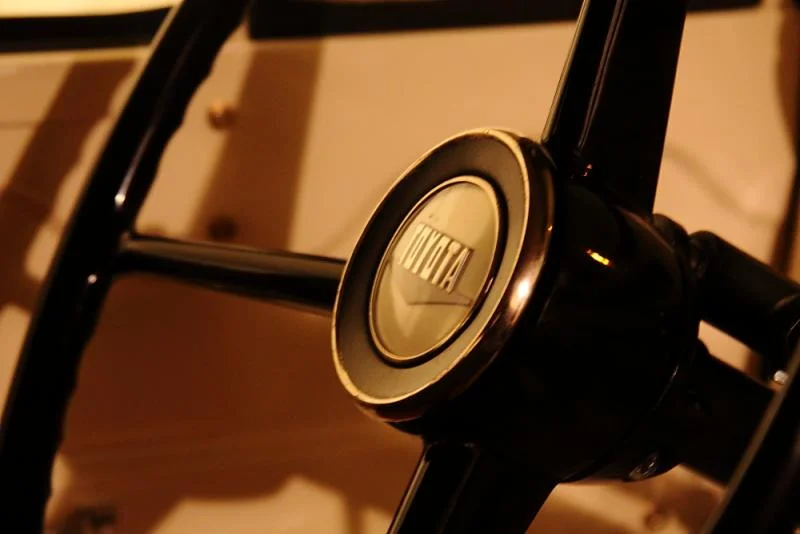 dave62steeringwheelhorn3.webp