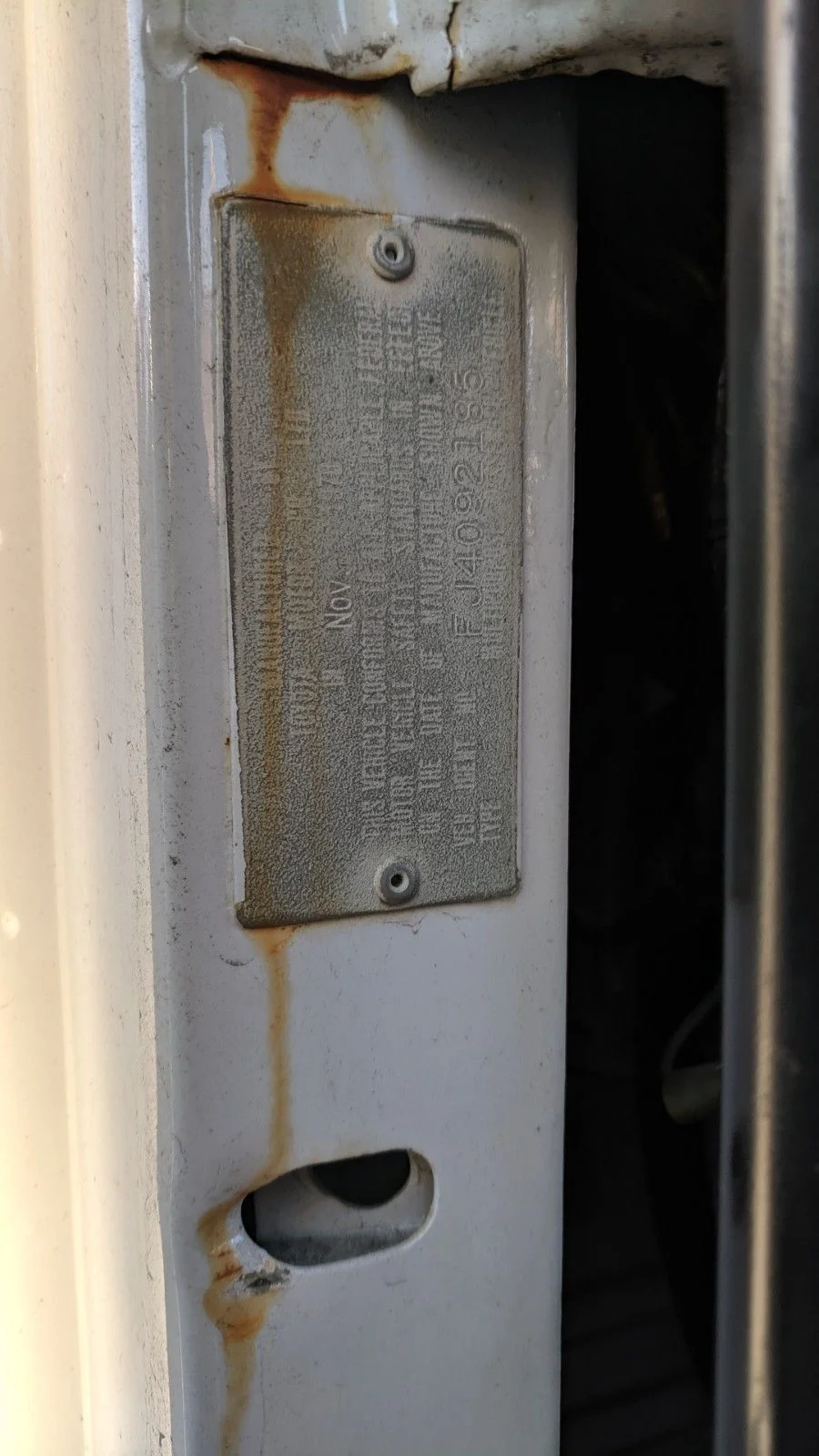 DoorPostVin.webp