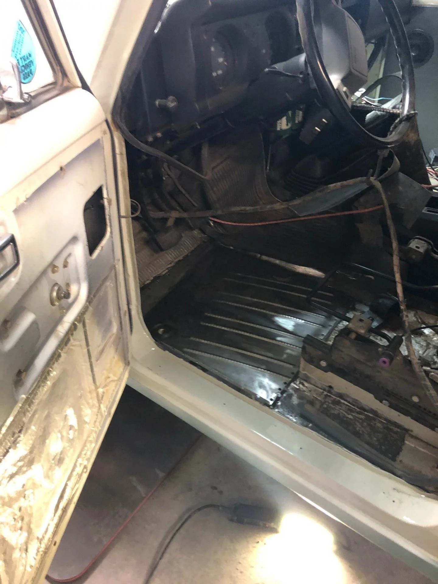 driver floor 2.webp