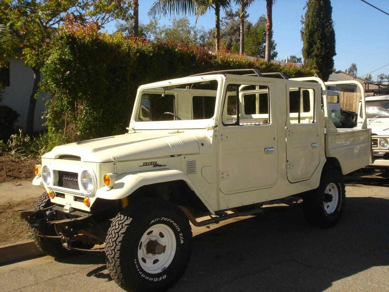 driveway_and_crewcab 004.webp
