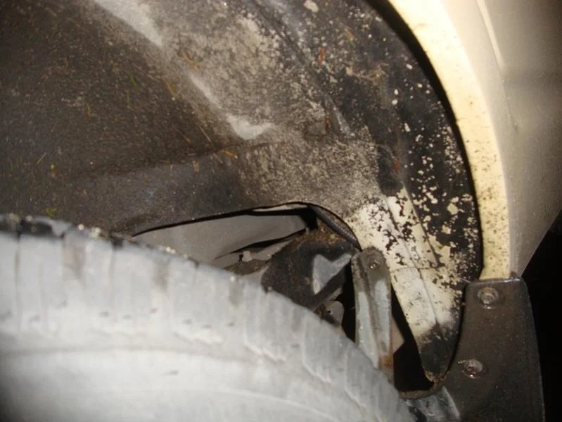 DrvrSide_RearWheelWell2.webp