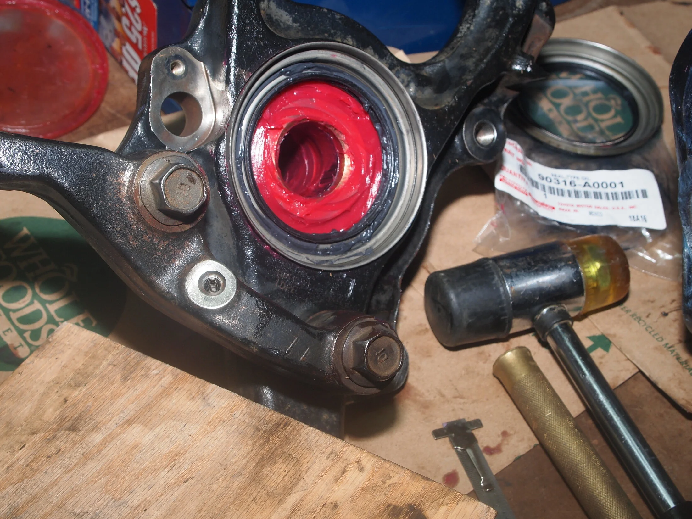 DS Axle hub, wheel bearing and knuckle Final cleaning 255 (2).webp