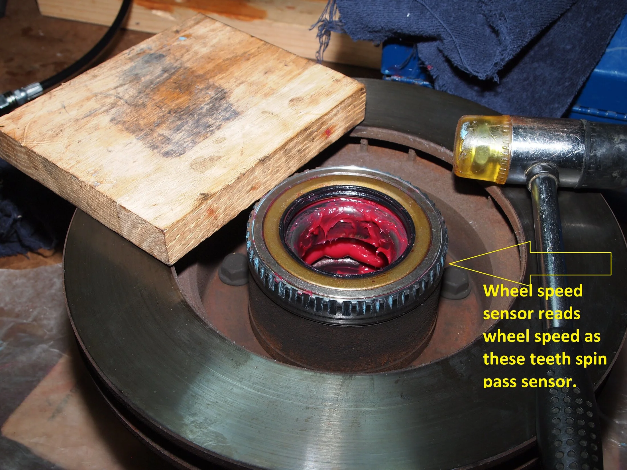 DS Kunckle & axle hub install 032 (3)a.jpg