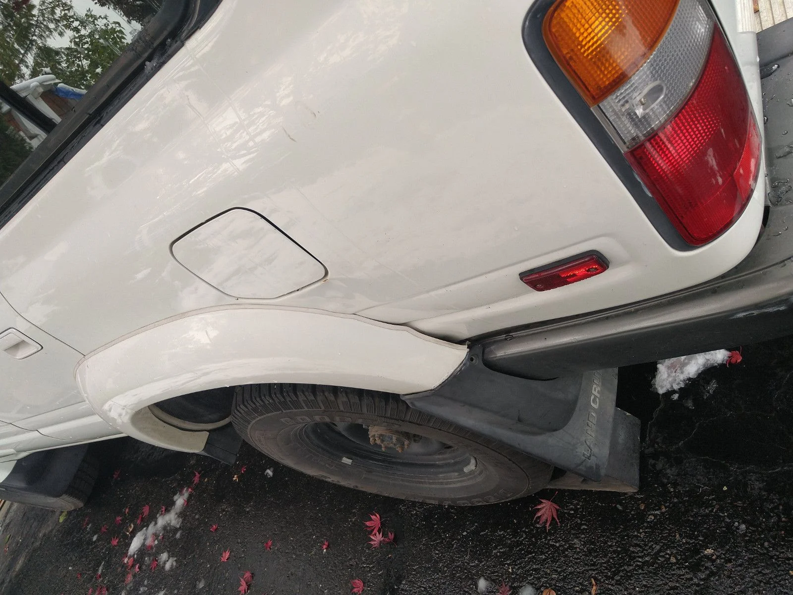 DS_rear_flare_quarter.webp
