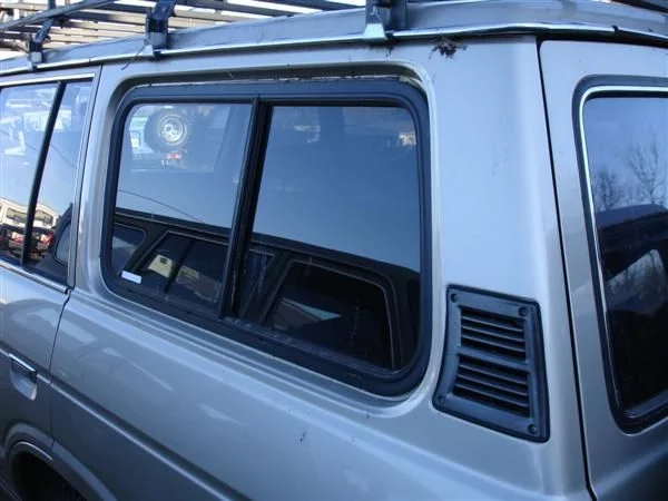 what are these seats? / sliding rear window? | Page 2 | IH8MUD.com ...