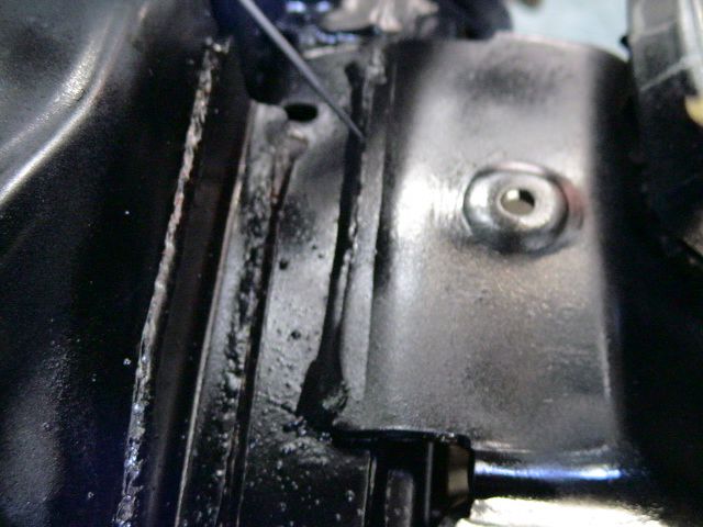 cracked engine mount