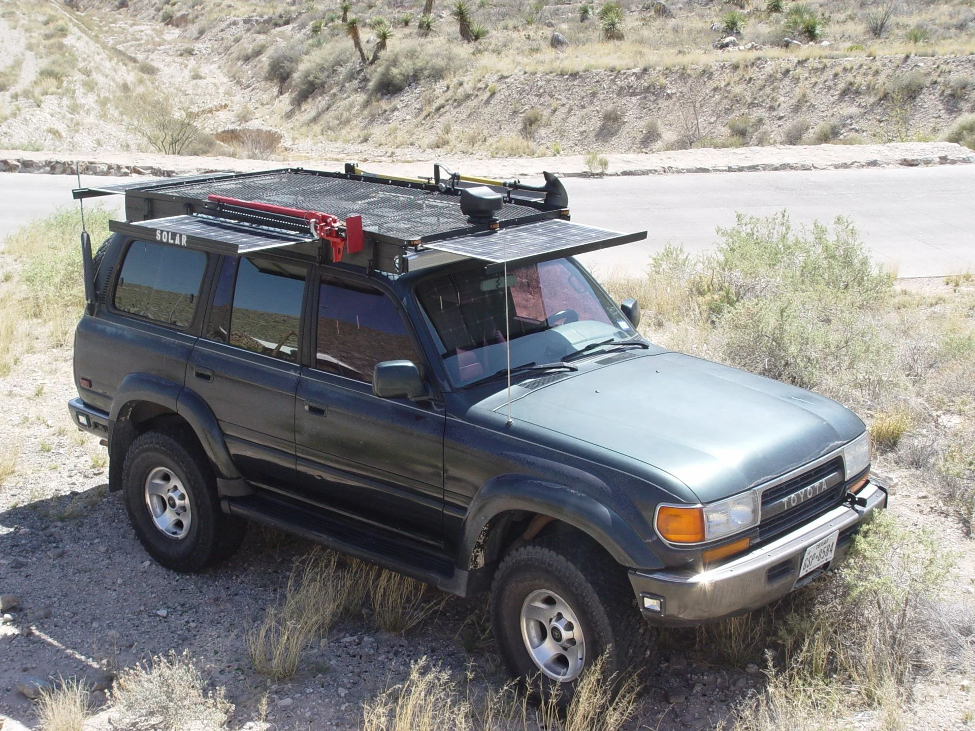 Roof Rack that makes 400 watts or power