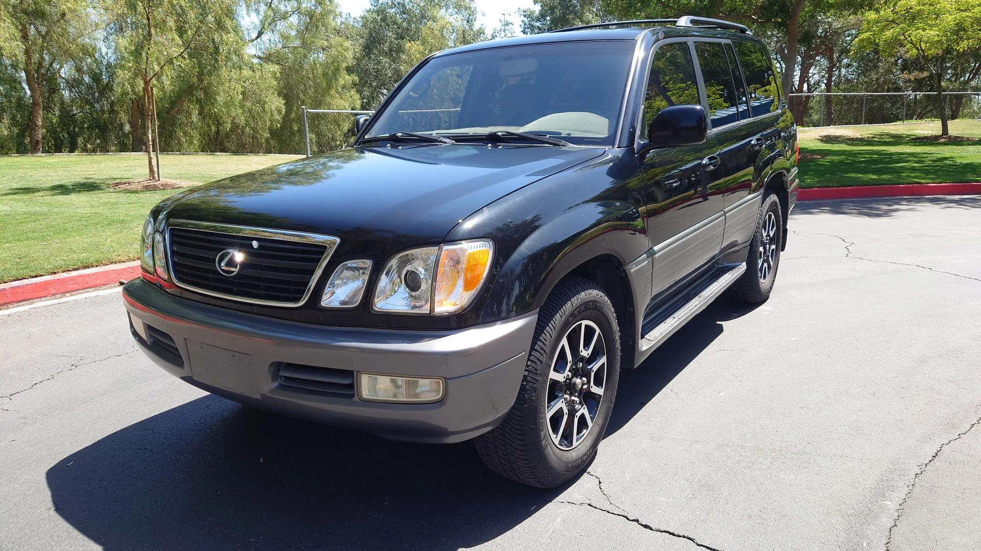 Tustin, California 2000 Lexus LX 470