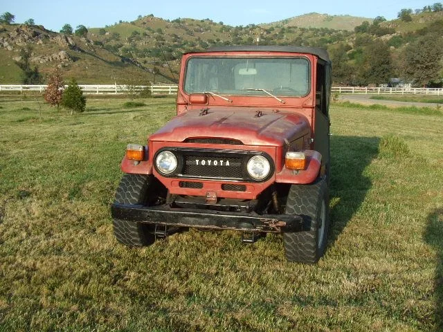 Smogged 1977 FJ 40 in Central California