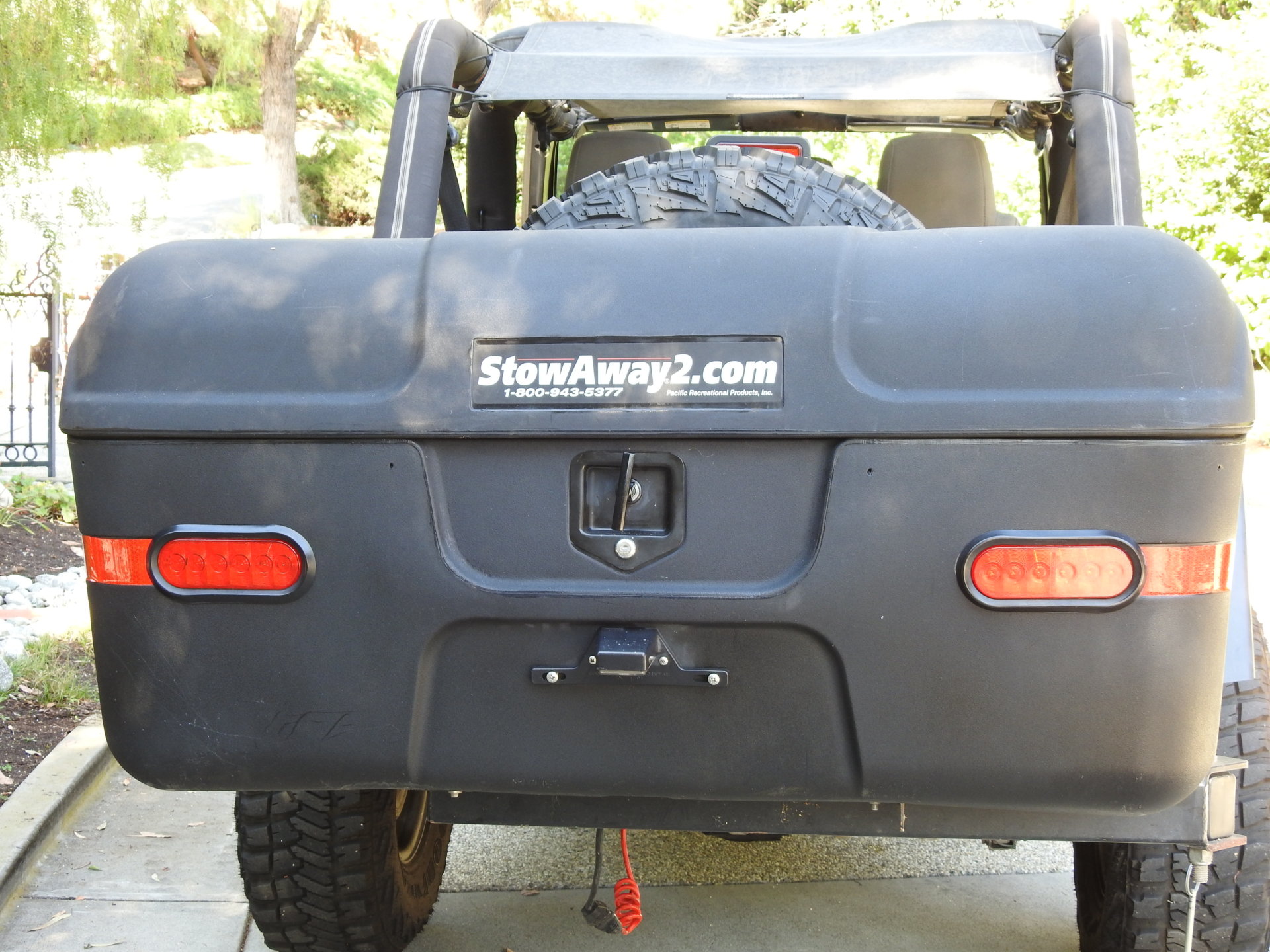 SOLD - SoCal: StowAway2 Max Swing Out Hitch Cargo Box | IH8MUD Forum Stowaway Carriers Max Cargo Box Swing Away Frame