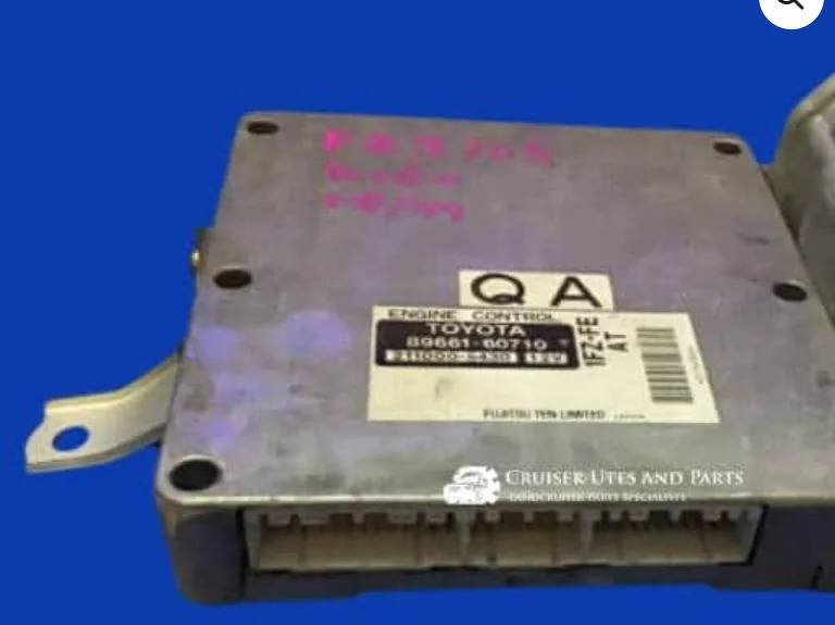 ECU 89661-60710 stekker.webp