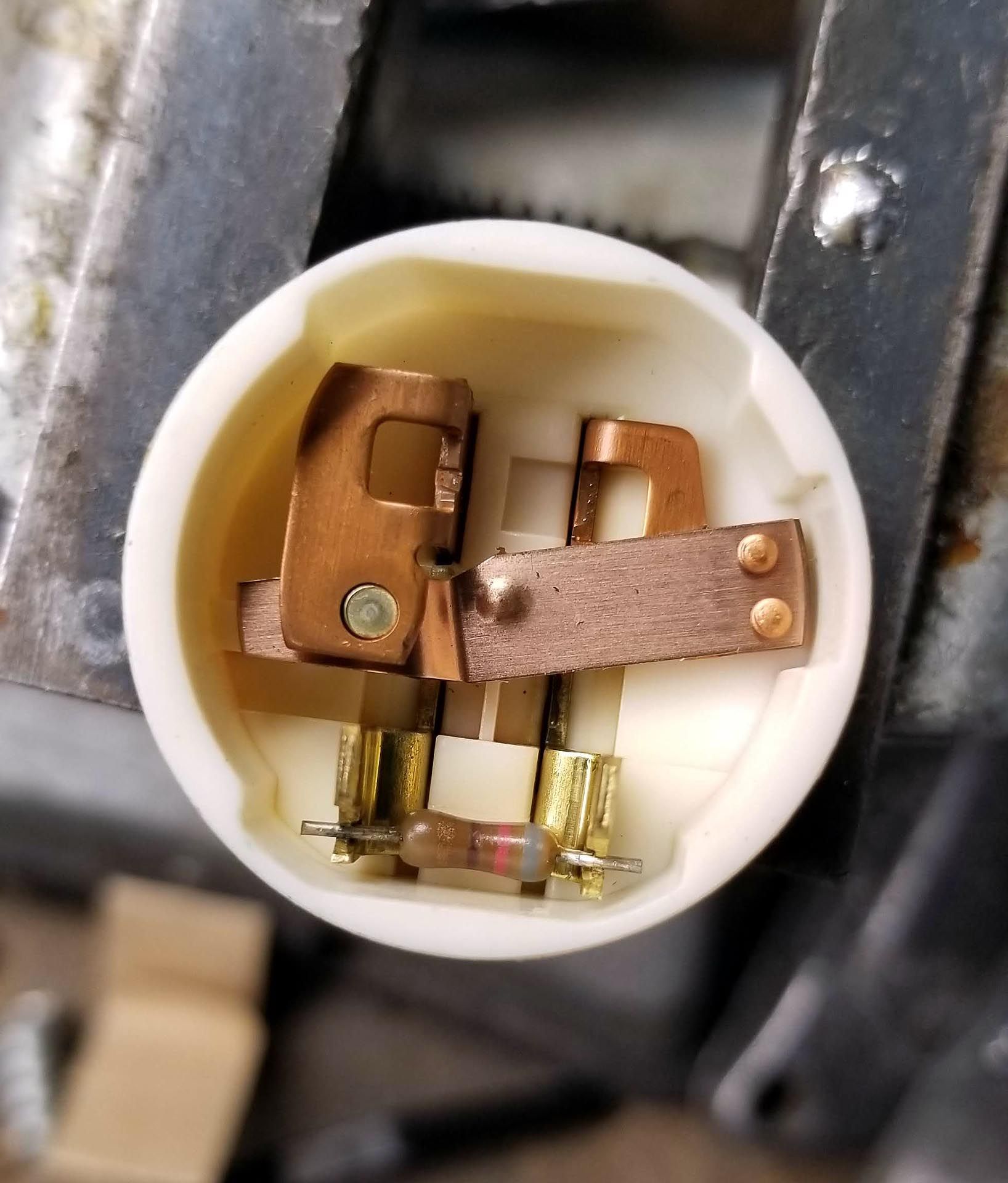 EFI Relay internal.jpg