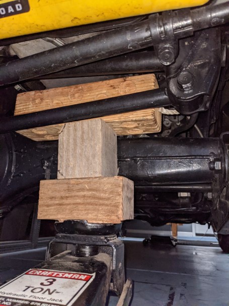 engine mount jacking.jpg