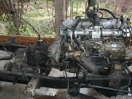 engine right side view-small.webp