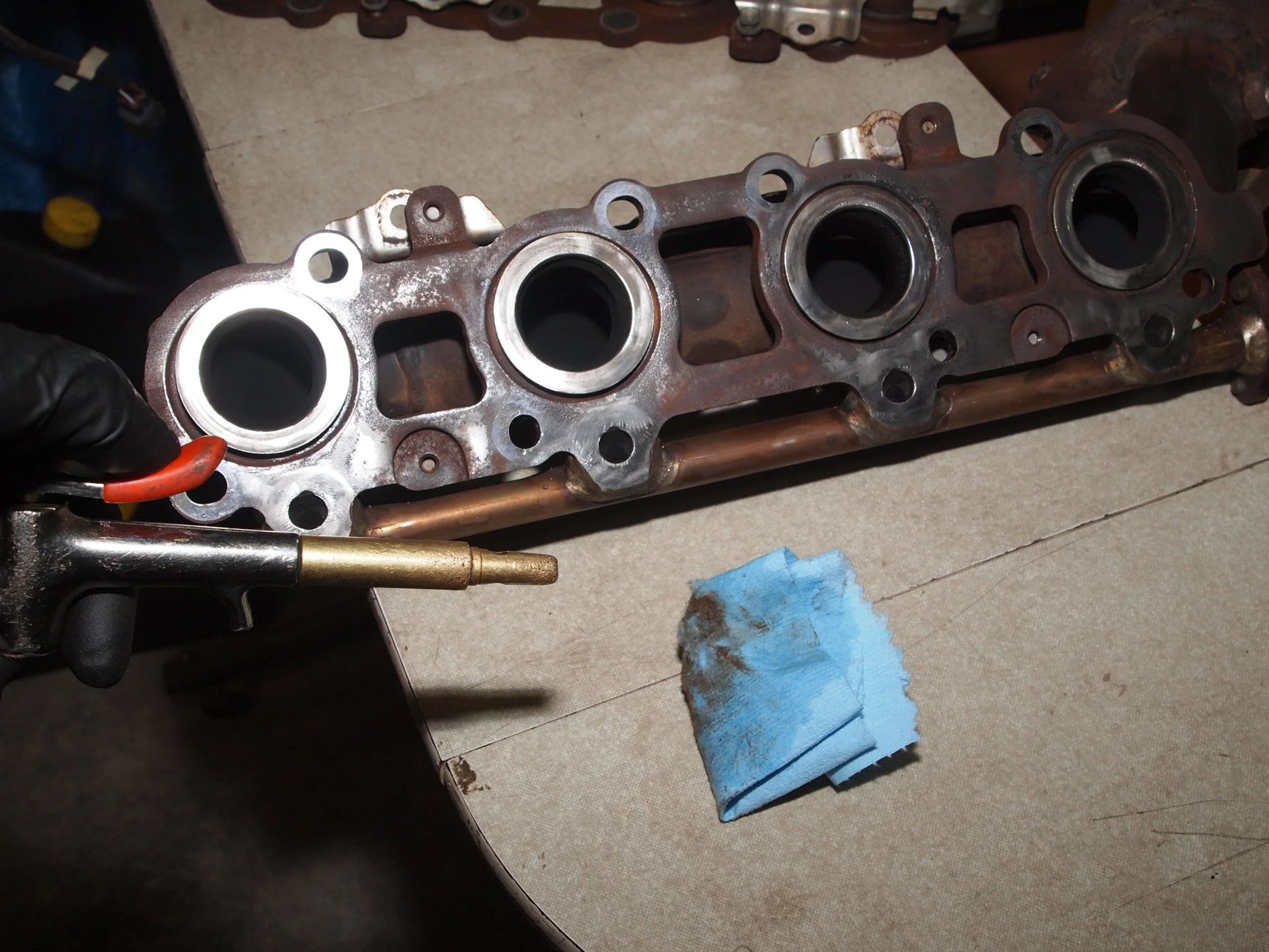 Exhaust manifold install (3).webp