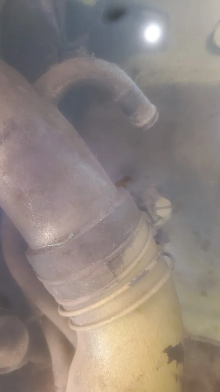 filler neck ancillary hose connection.jpg