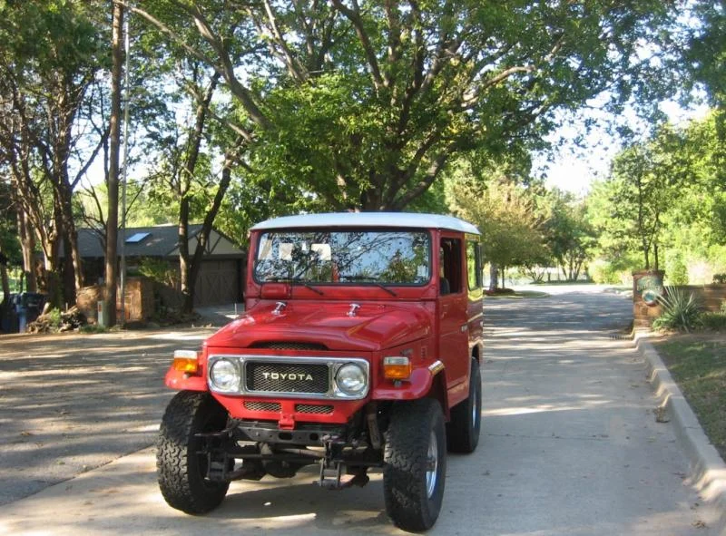 FJ 40 Front Sans Bumper 10-12-2011.webp