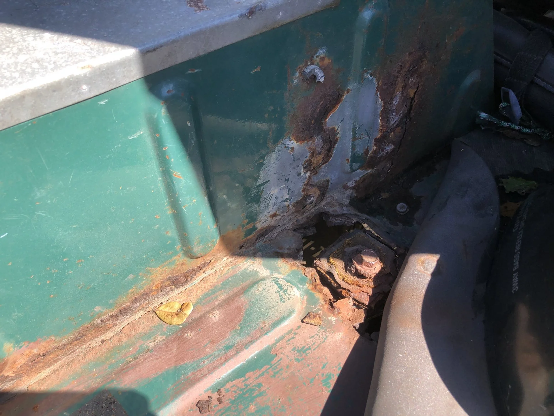 FJ-DriverSide-Bed-Behind-DriverSeat.webp
