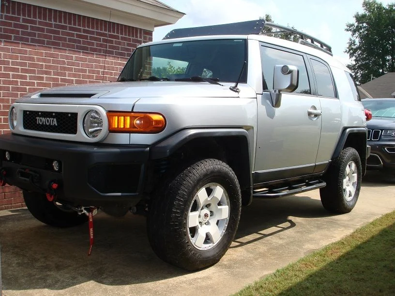 FJ with white wheels.webp