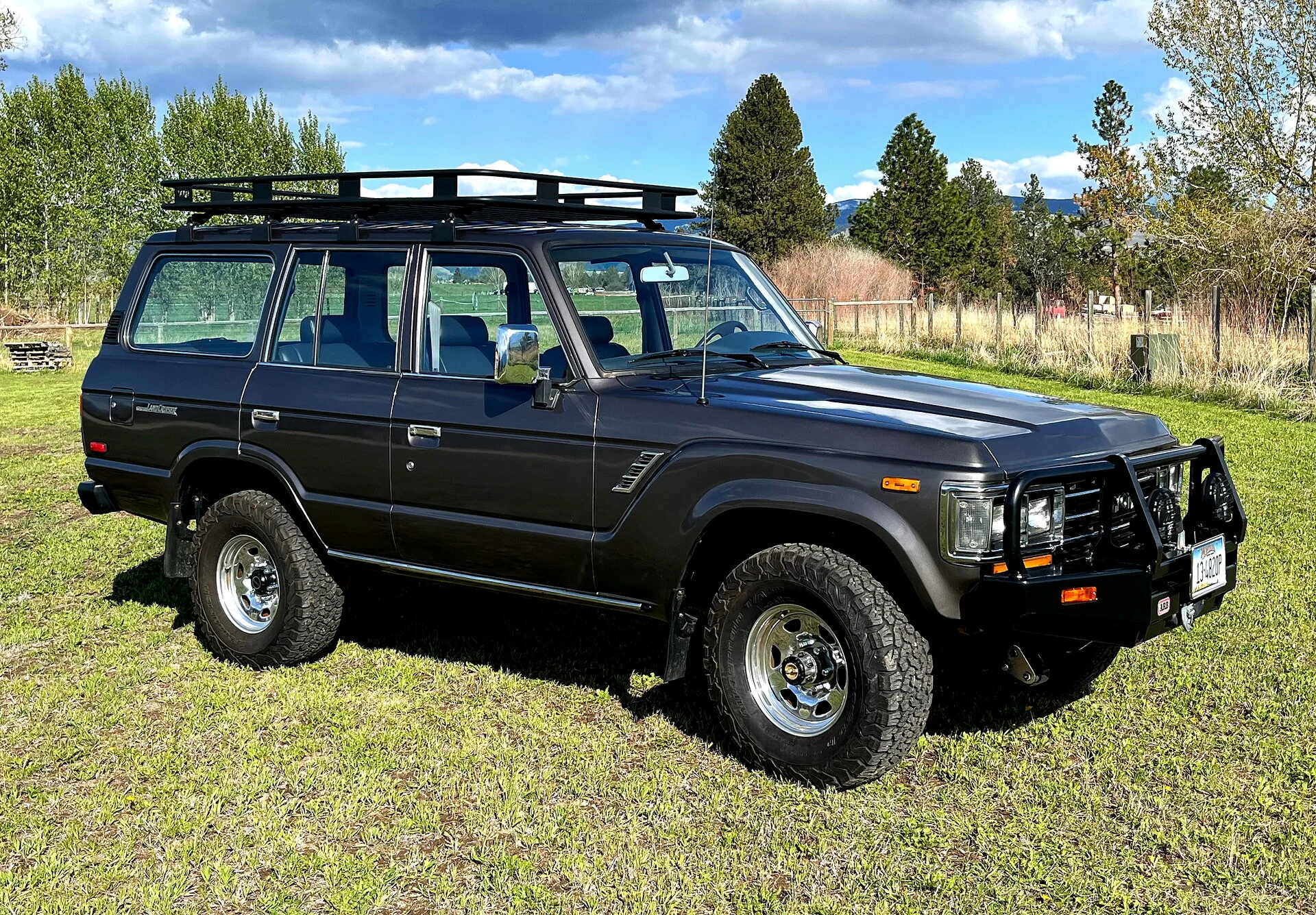 FJ10.webp