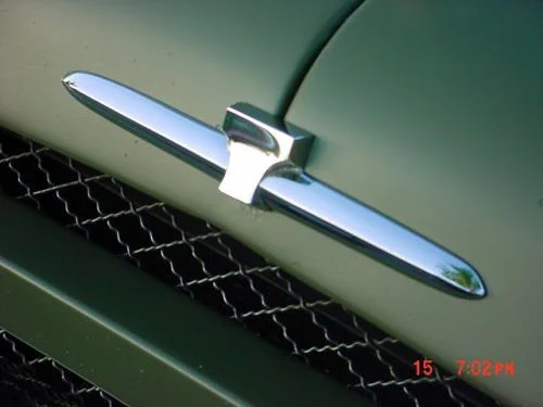 fj25 Front Emblem.webp