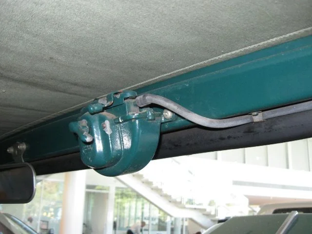 FJ25- Theiss (Toyota Aust) Interior) (3).webp