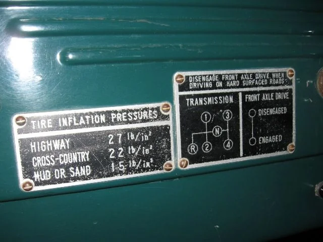 FJ25- Theiss (Toyota Aust) Interior) (9).webp