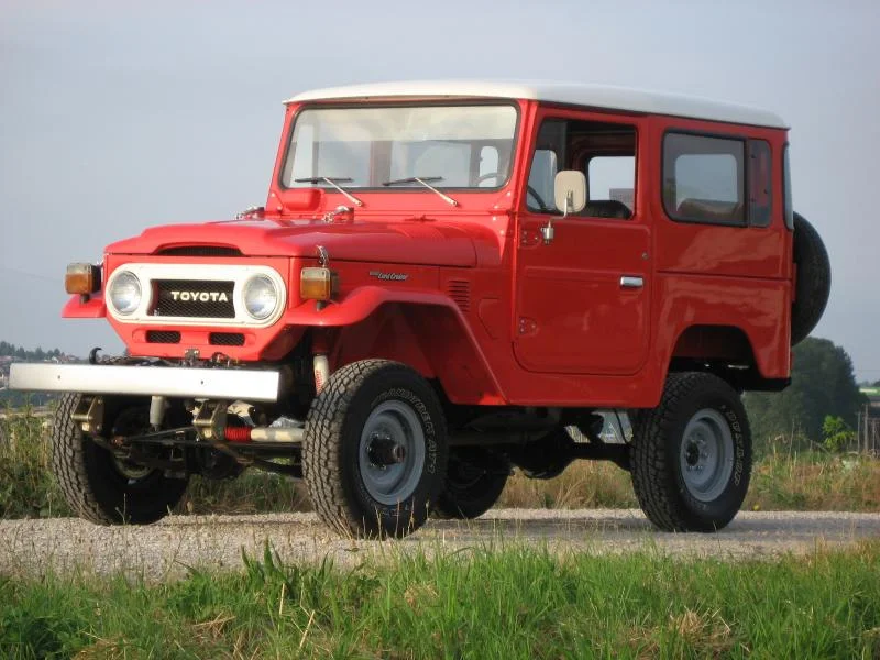 Pristine 1977 FJ40 frame-off resto