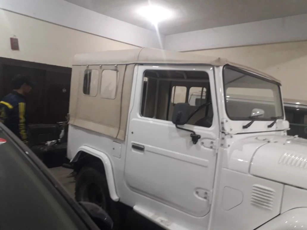 FJ40 (1).webp