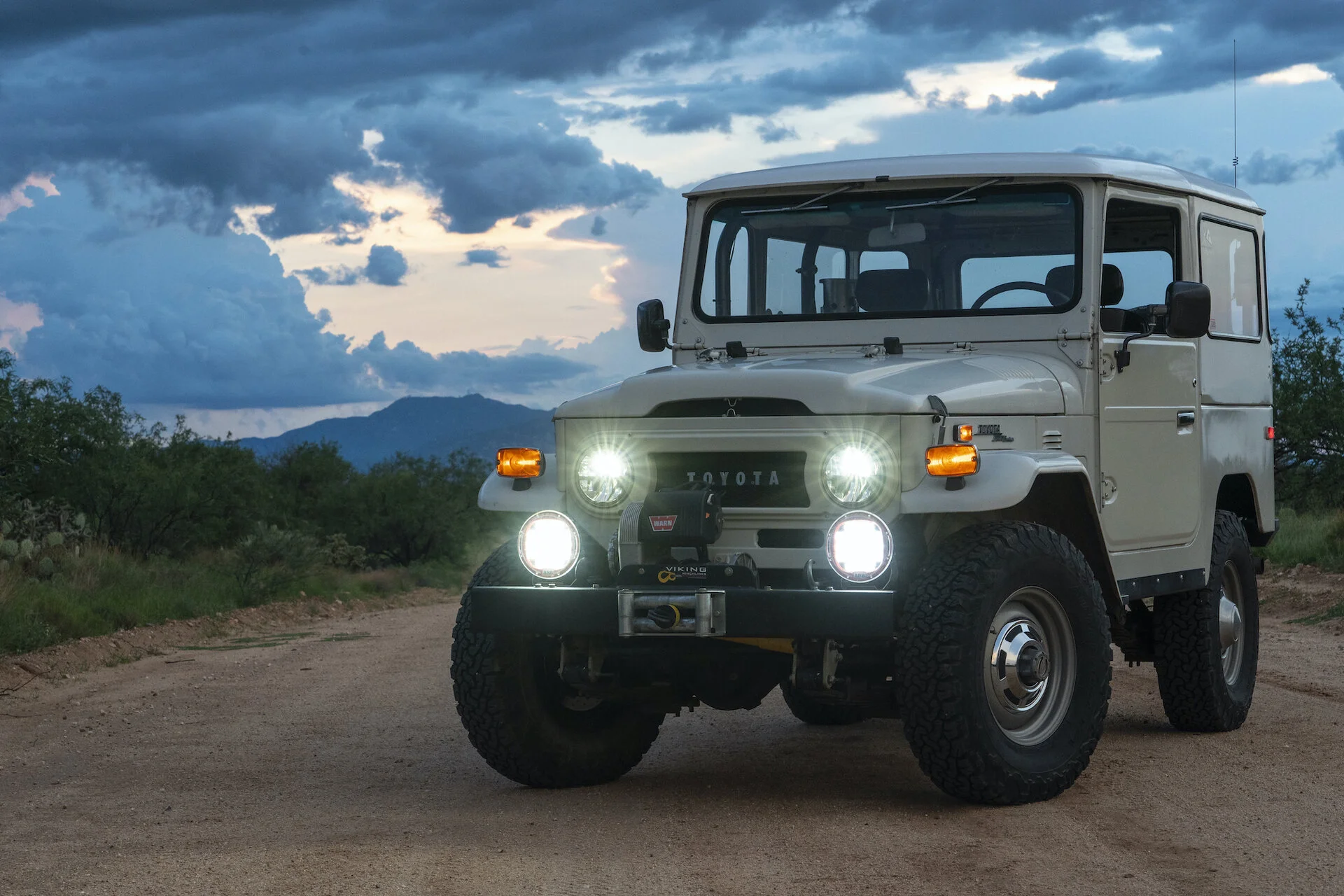 FJ40 at dusk.webp