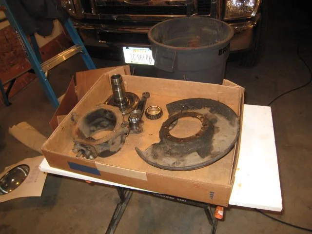 FJ40 Axle tear down 003.webp