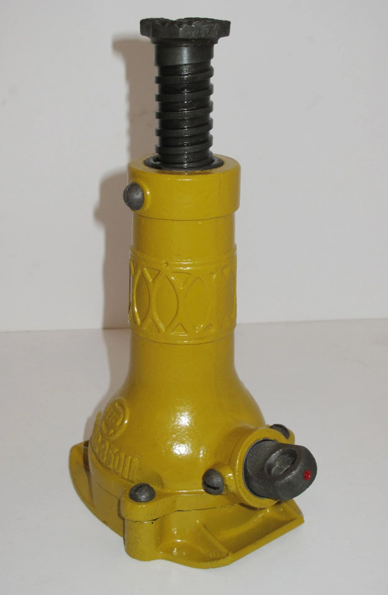 FJ40 Bottle Jack - Short Extend.webp