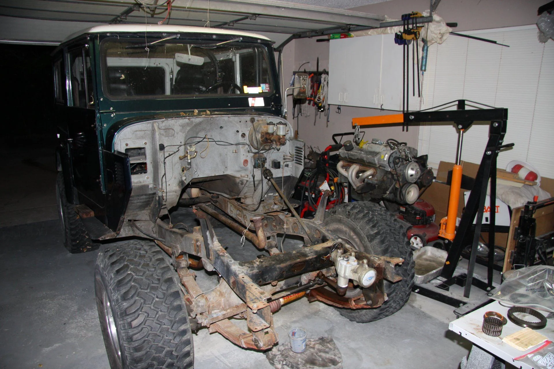 FJ40 Disassembly.webp