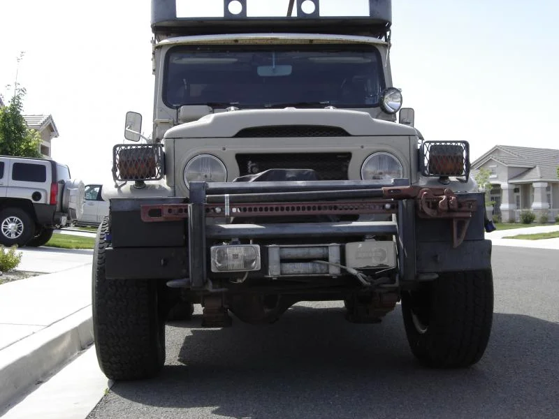 FJ40 front 02.webp