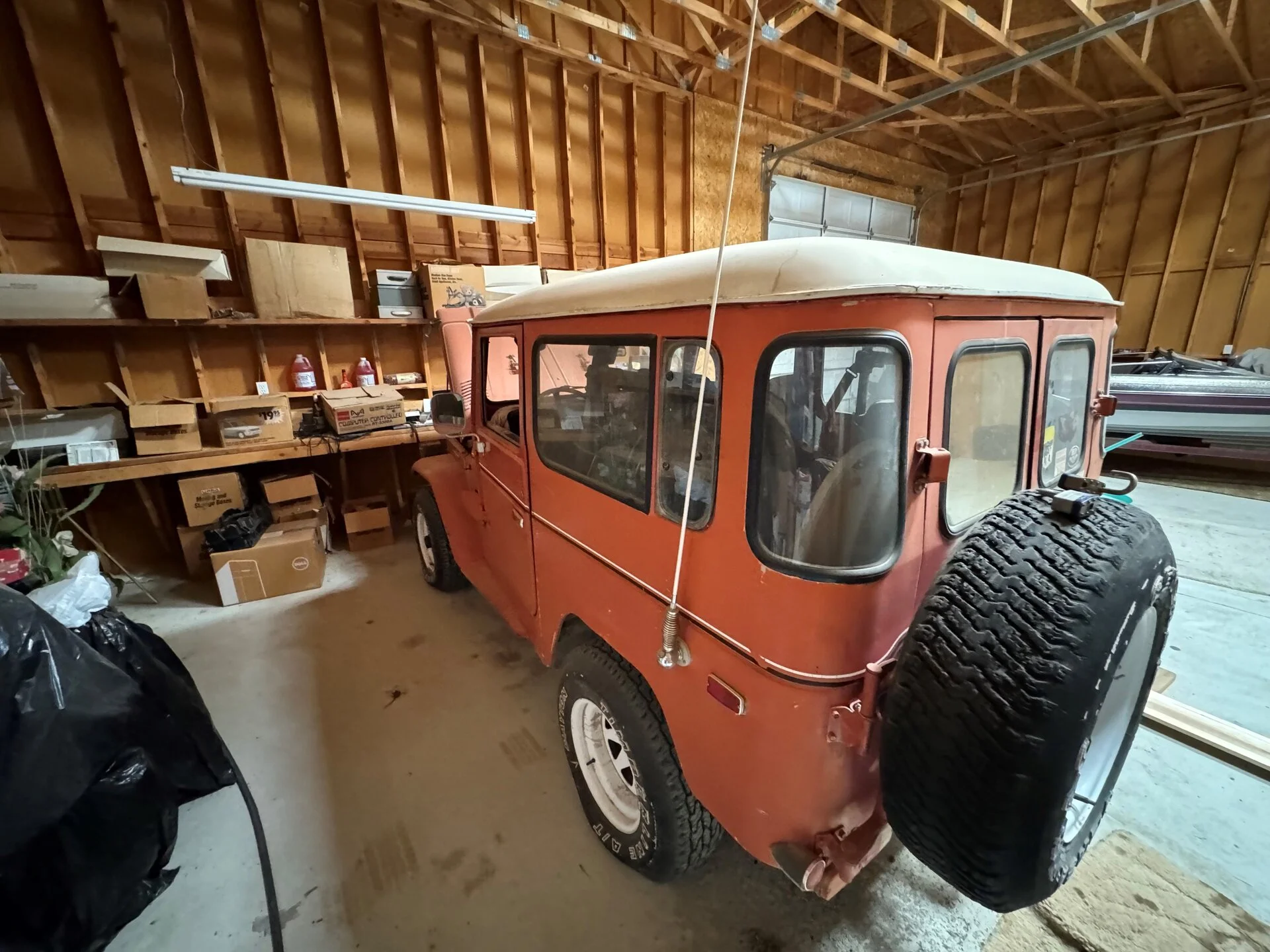 FJ40 Left Side.webp