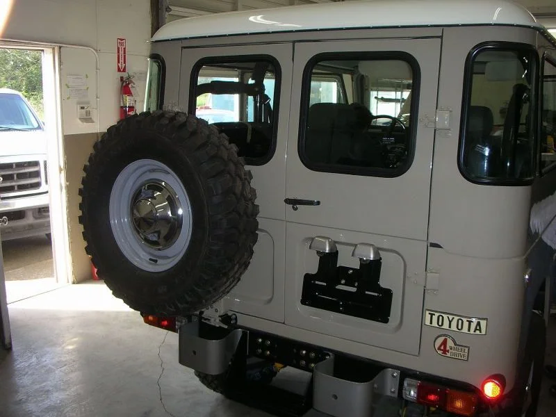 FJ40 light01.webp