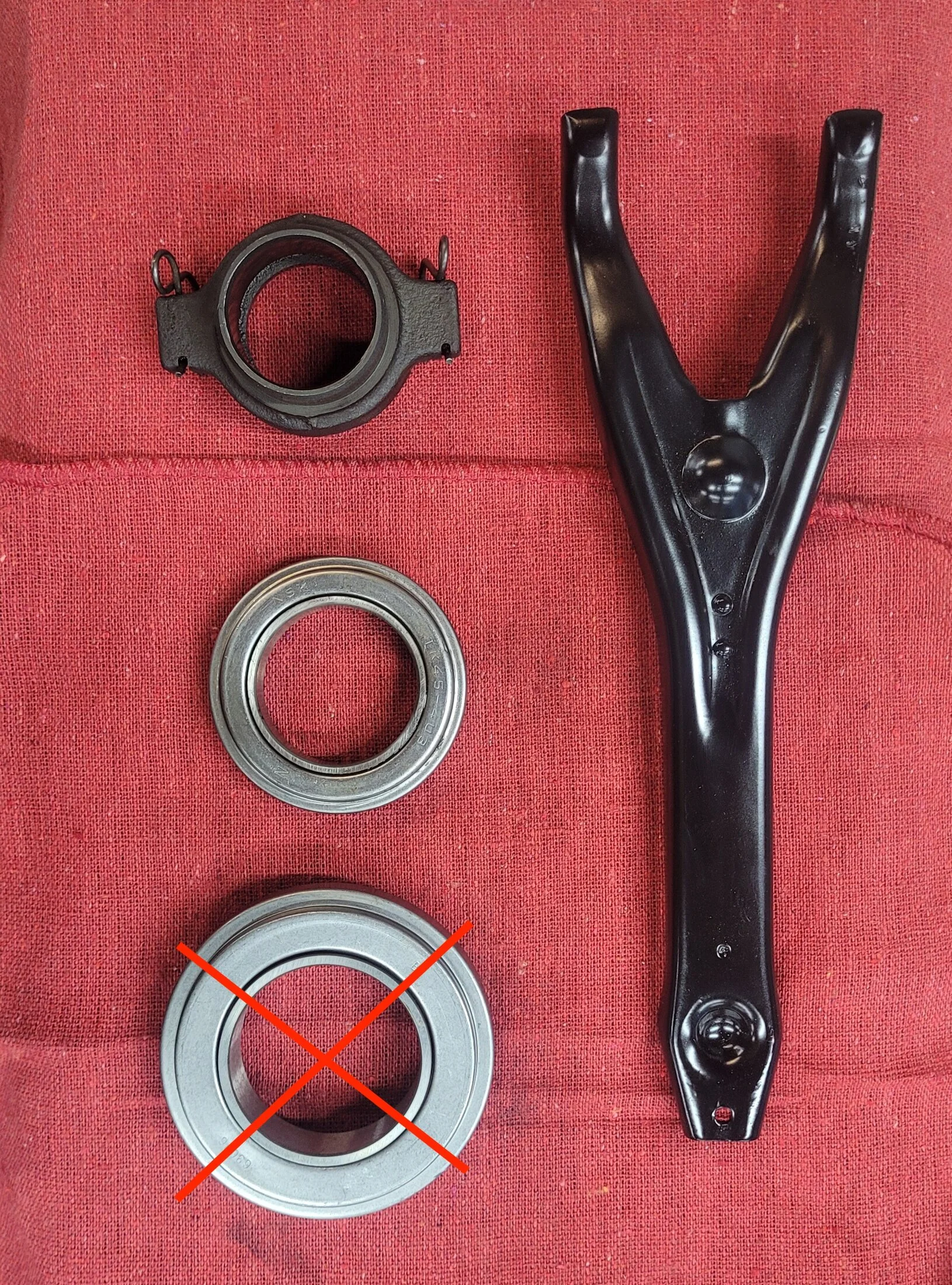 FJ40 pre8-74 ClutchHubFork.webp