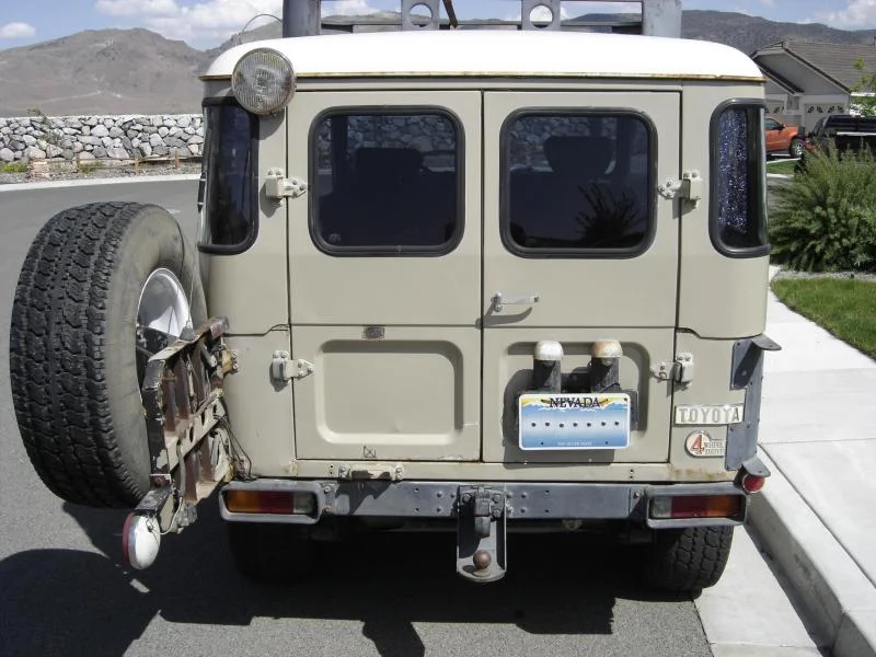 FJ40 rear 02-2.webp