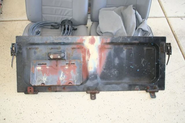 fj40 tailgate.webp
