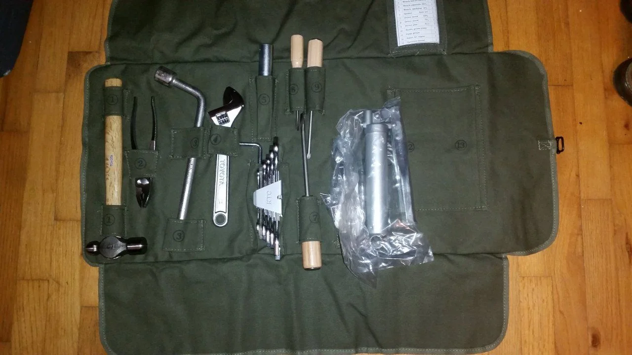 fj40-tool-roll.webp