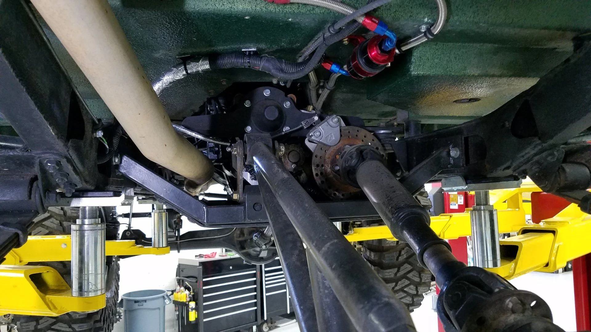 FJ40 transfer case shot.webp