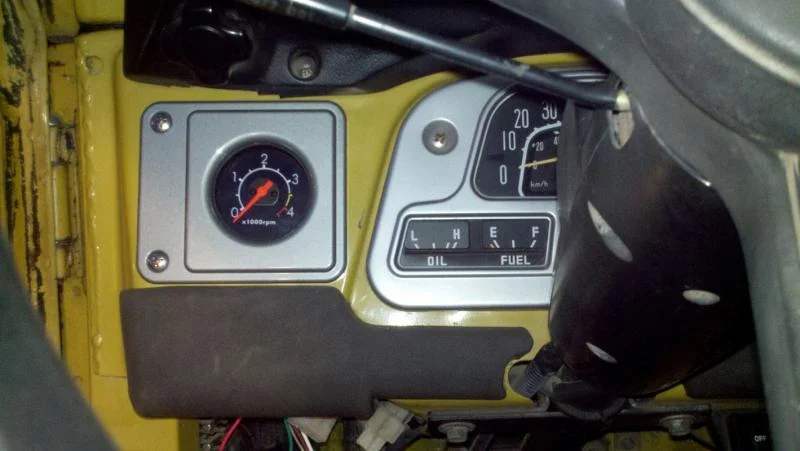 FJ40_1979_Tachometer-001.webp