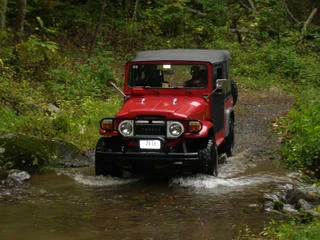 FJ40_Stream.webp