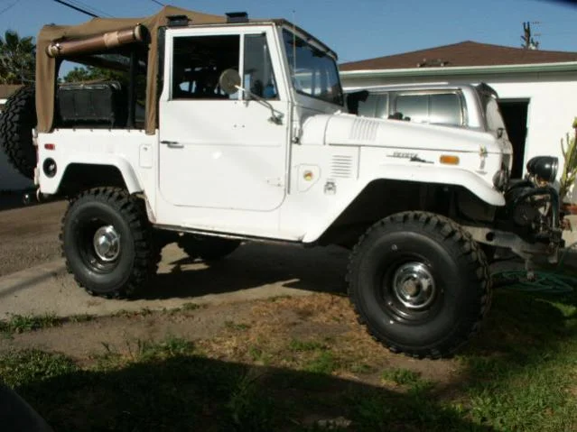 FJ40b.webp