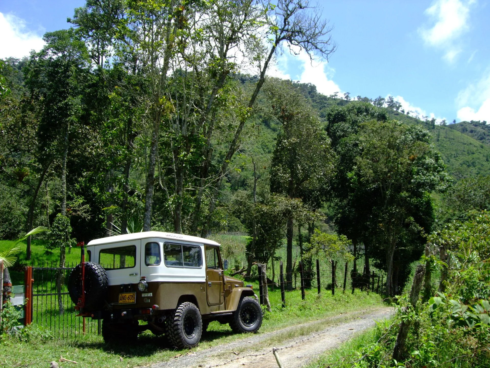 FJ43 1.JPG