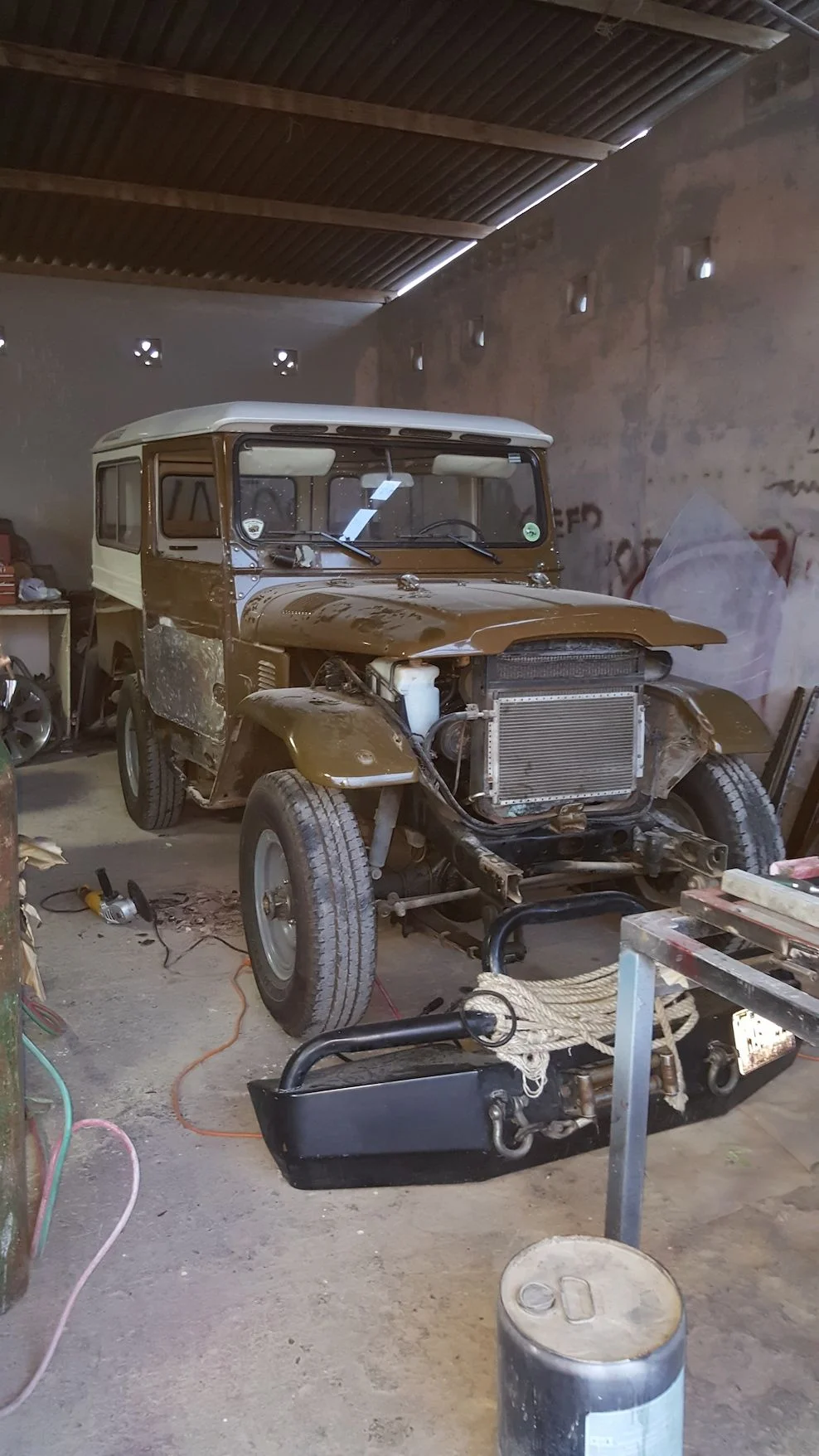 FJ43 Resto-1.webp