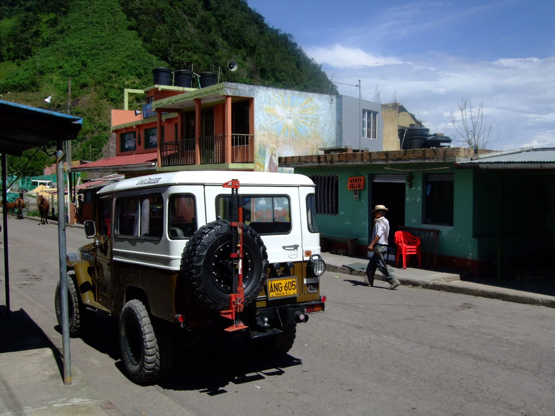 FJ43 Reventones.JPG