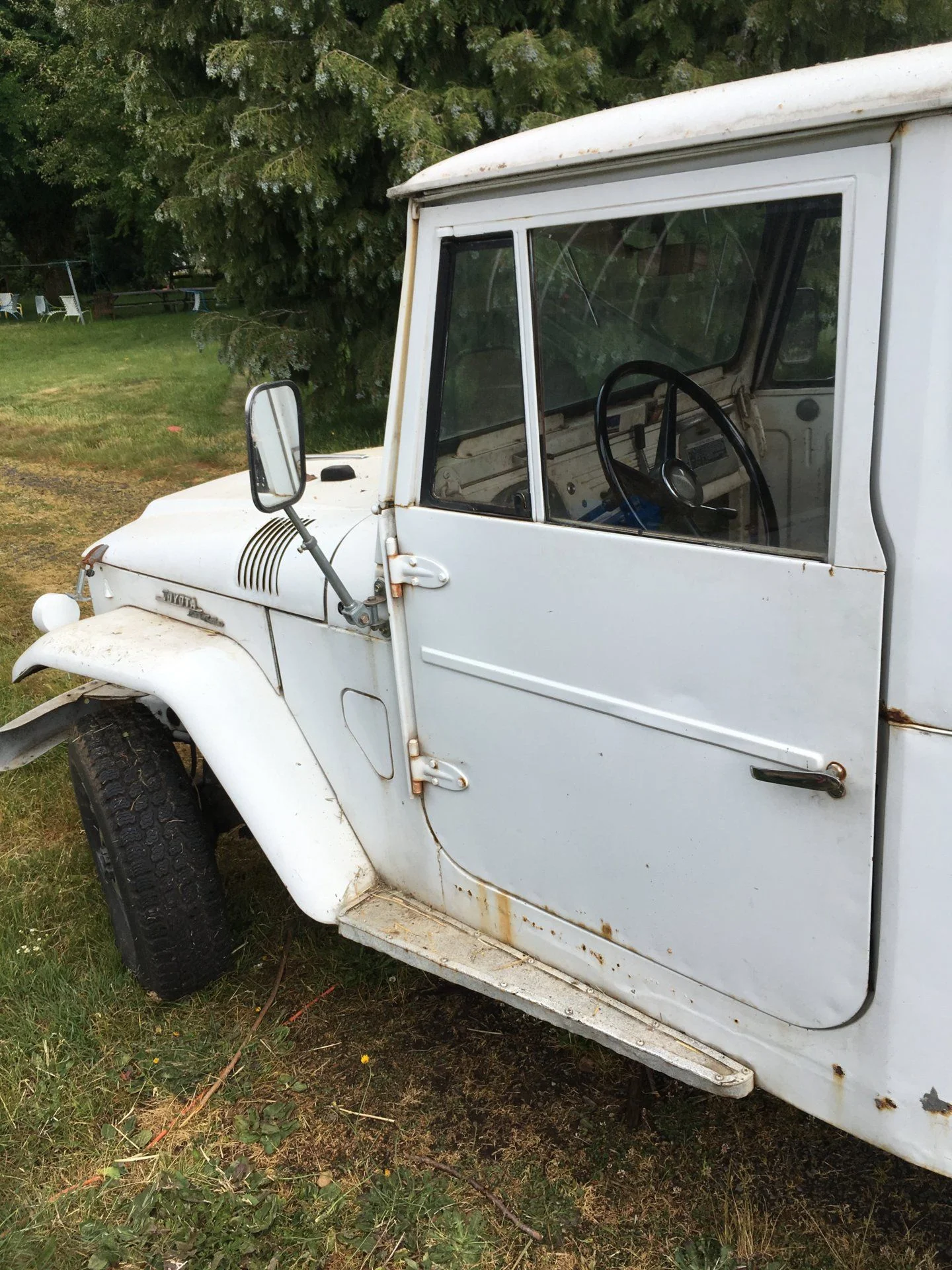 fj45-door-rust-jpg.1759089