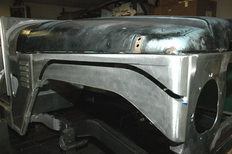 FJ45-Raised-Fenders-2.webp