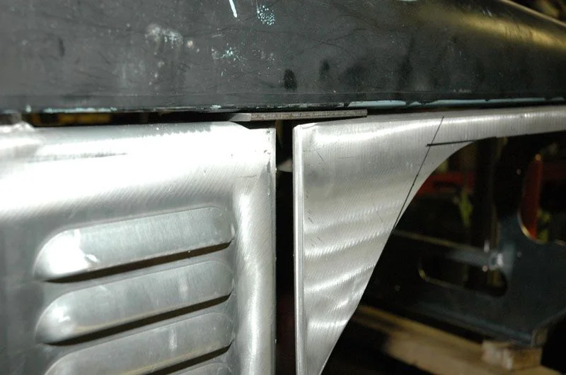 FJ45-Raised-Fenders-5.webp